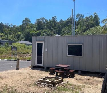 Kampung Jongok Batu Hotel | Qayazi Roomstay