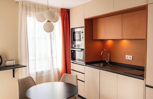 Distrito Centro-Casco-Antiguo Complejo | Qazris Suites