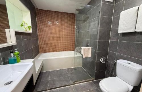 Damansara Perdana Apartamento | QQ Empire Damansara hotel room