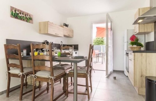 Saint-Philbert-de-Grand-Lieu Cabaña | Casa tranquila en el campo con jardín privado, cerca de Nantes y playas, equipada para familias.