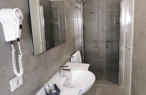 Cagnona Hotel | HOTEL KURSAAL ☆☆☆☆ Quadruple Room, Rich Breakfast Included