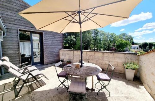 Jarnac Apartamento | QUAI 3 loft moderne et lumineux les pieds dans l'eau