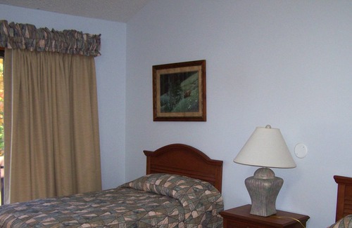 Drums Condominio | Quail Hollow Village 2br suite Saturday check-ins
