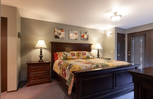 Hood River Condominio | Quaint 1 bedroom, 2 bath, sleeps 4, downtown, parking, easy come easy go