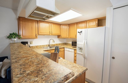 Foothills Condominio | Quaint 2 Bedroom Condo 15min to Red Rocks Amphitheater