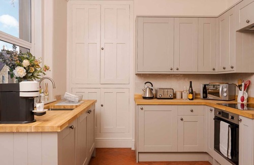 Ashford-in-the-Water Cabaña | Quaint 2 bedroom cottage in the picturesque village of Ashford-in-the-Water.