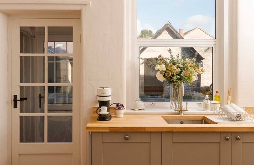 Ashford-in-the-Water Cabaña | Quaint 2 bedroom cottage in the picturesque village of Ashford-in-the-Water.