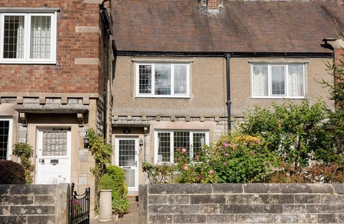 Ashford-in-the-Water Cabaña | Quaint 2 bedroom cottage in the picturesque village of Ashford-in-the-Water.