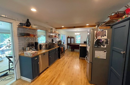 South End Casa | Quaint 3-bedroom house with spacious deck and backyard in South End, Burlington