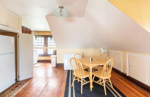 Upper Darby Apartamento | Quaint 3rd Floor Loft