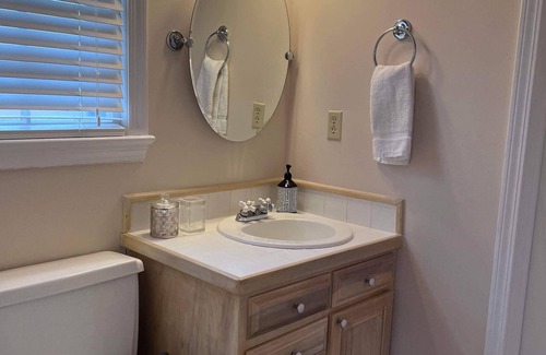 Rosewood Condominio | Quaint and cozy 2 Bed, 1 Bath