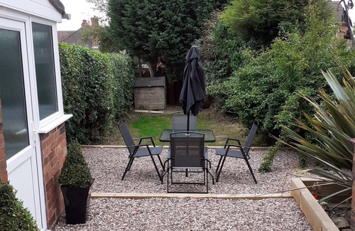 Oakengates Cabaña | Quaint and pretty Shropshire cottage