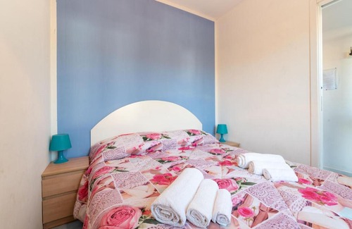 Santa Marina Apartamento | Quaint Apartment in Policastro Bussentino with Terrace