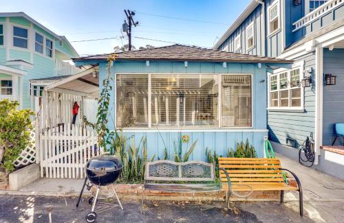 Avalon Casa | Quaint Avalon Cottage Less Than Half-Mi to Beaches!