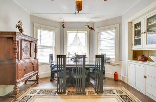 Beverly Casa | Quaint Beverly Townhome Walk to Beach and Downtown!