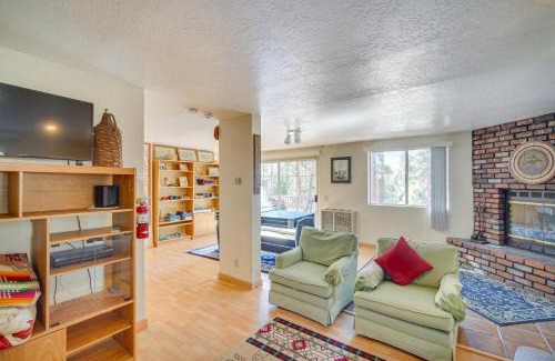 Whispering Forest Casa | Quaint Big Bear Home with Hot Tub 4 Mi to Skiing!