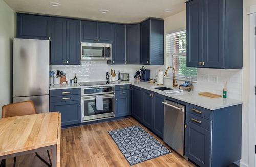 Tolovana Park Condominio | Quaint Bungalow with Beach Access- Two miles from Downtown Cannon Beach