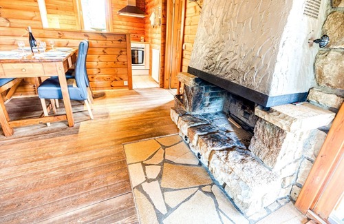Bernister Chalet De Esquí | Chalet pintoresco, Bernister