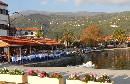 South Pelion Cabaña | Pintoresca casa de carácter en pueblo griego tradicional