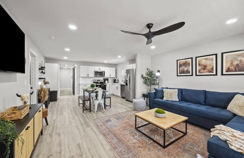 Knoxville Casa | Quaint & Charming Knoxville Cottage