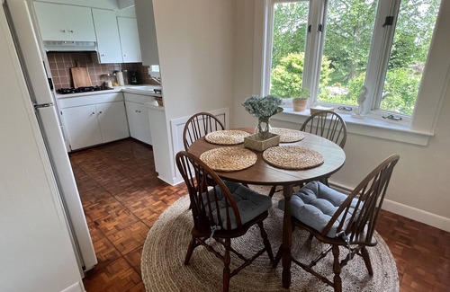 Dartmouth Apartamento | Quaint Coastal Cottage in Padanaram