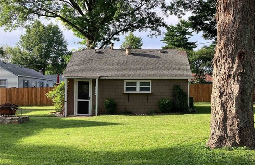 Raytown Chalet De Esquí | Quaint Cottage - Kansas City Area