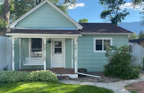 Colorado Springs Cabaña | ¡Nuevo listado de VRBO Premier Partner y Air BnB Superhost!