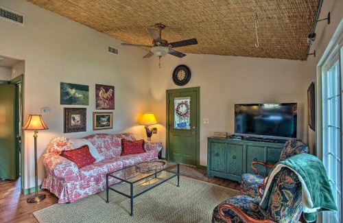 Dennis Casa | Quaint Countryside Casita 45 Mi to Ft Worth