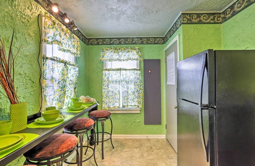 Maple Heights Cabaña | Quaint + Cozy Home < 15 Mi to Dtwn Cleveland!