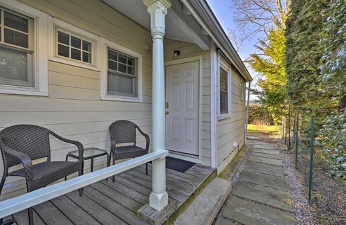 Greenport Apartamento | Quaint DT Greenport Apt - 2 Mi to Shelter Island!