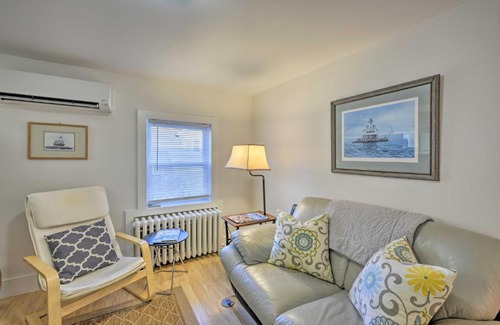 Greenport Apartamento | Quaint DT Greenport Apt - 2 Mi to Shelter Island!