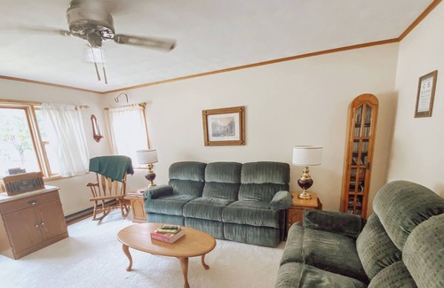 Randolph Casa | Quaint family home in the heart of Main Street in Randolph, NY