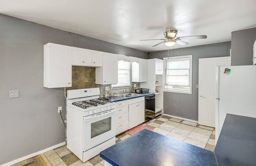 Fairbury Casa | Quaint Family Retreat in Fairbury!