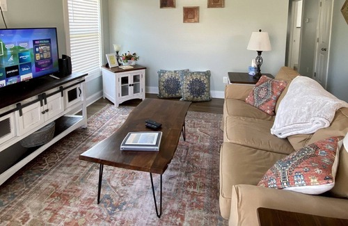 Landrum Cabaña | "Quaint ~ Fresh ~ Convenient"