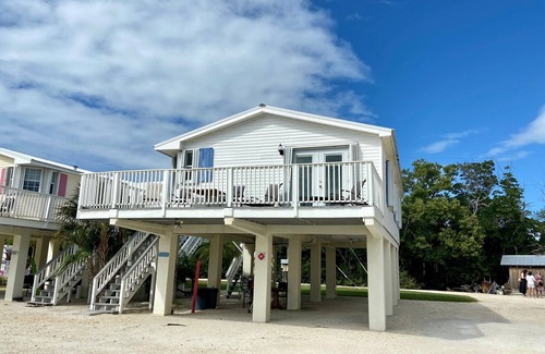 Marathon Cabaña | Quaint Glamping Cottage on Private Island, Sandy Beach with Freshwater Pool!
