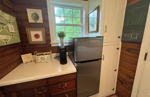 Kirksville Cabaña | Quaint Guest Cottage