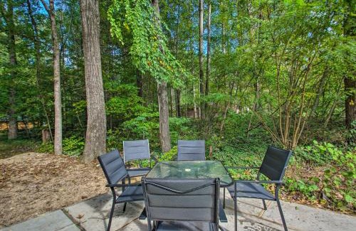 Hinton Casa | Quaint Hinton Hideaway - Hunt and Fish Nearby!