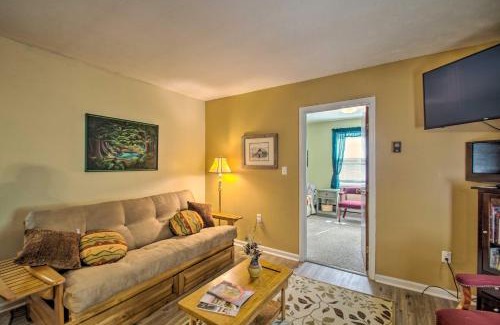 Hinton Casa | Quaint Hinton Hideaway - Hunt and Fish Nearby!