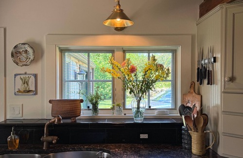Litchfield Casa | Historic 2 bed home nestled in nature, 10min to downtown Litchfield CT.