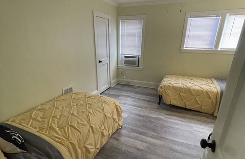 Anniston Casa | Quaint home