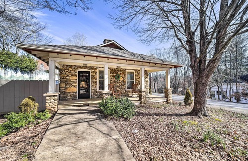 Waynesville Cabaña | Quaint Home w/ Porch in Downtown Waynesville!