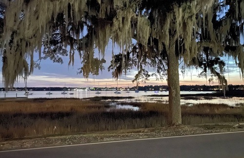 Beaufort Casa | Quaint Lady’s Island home with a large fenced in yard shaded by a mossy oak!