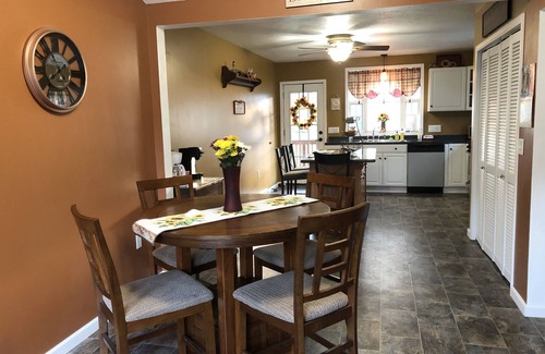 Dunkirk Casa | Quaint Lake Erie Vacation Cottage