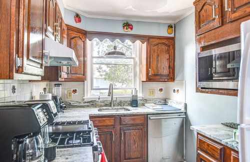 Primos Secane Casa | Quaint Lansdowne Getaway Near Downtown Philly!