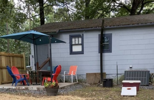 Heber Springs Cama Y Desayuno | Quaint little farmhouse minutes away from Greers Ferry Lake