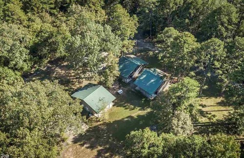 Eden Isle Cabina | Quaint One Bedroom Cabin Near Heber Springs Marina
