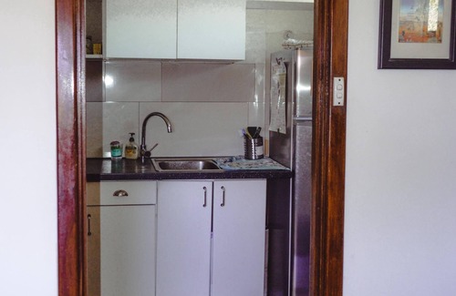 Willetton Casa | Quaint & Peaceful Auxiliary Guest Home 2 Bedroom