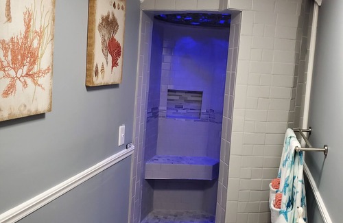 Jacksonville Casa | Quaint privacy & Relaxation