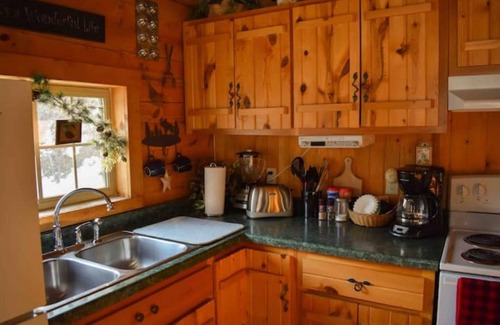 Dakota Cabina | Quaint, quite, affordable cute cabin snuggled in a beautiful valley!