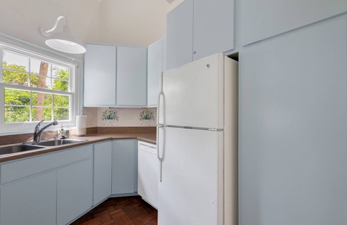 Sea Island Casa | Quaint Sea Island Cottage, w/Pool, 4 Bedroom, Recently Renovated + Decorated